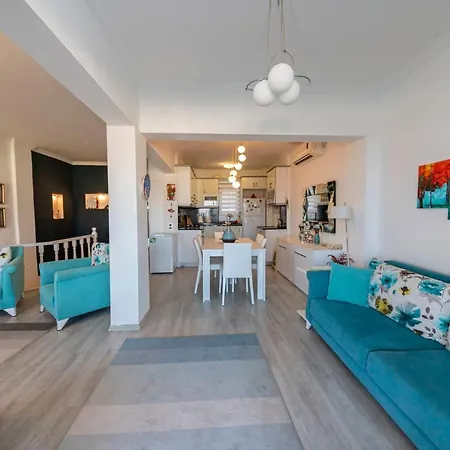 Colorful House With Fantastic Sea View Near Beach In Bodrum