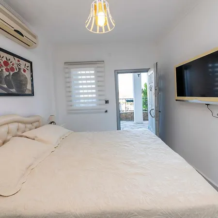 Villa Colorful House With Fantastic Sea View Near Beach In Bodrum Gumbet