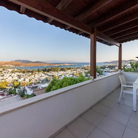 Colorful House With Fantastic Sea View Near Beach In Bodrum Villa Gumbet