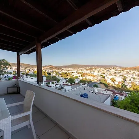 Villa Colorful House With Fantastic Sea View Near Beach In Bodrum