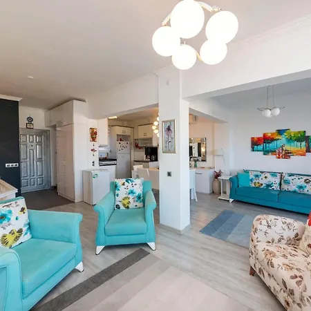 Colorful House With Fantastic Sea View Near Beach In Bodrum